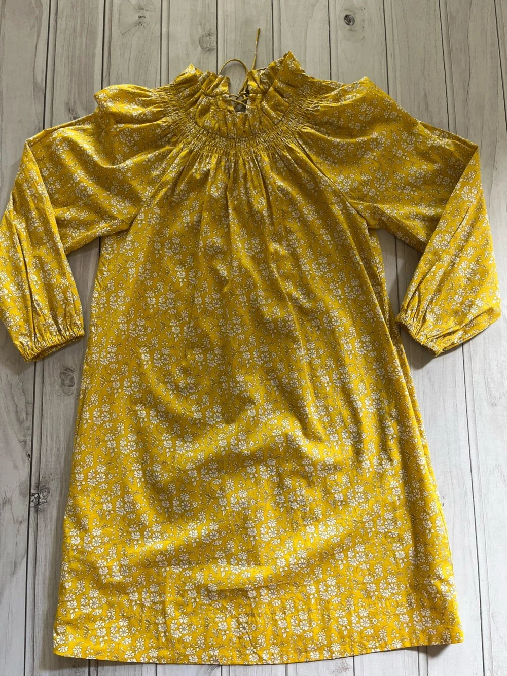 Women’s J. Crew liberty floral yellow ruffle neck puff sleeve shift dress. XS